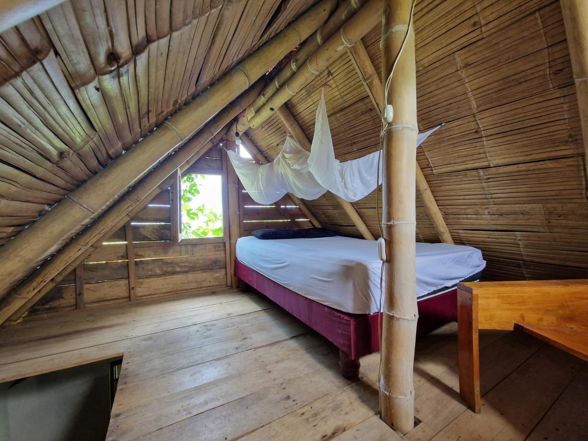 Kamala Surf & Backpacker Hostal Montañita